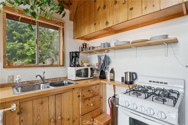 26631 Valley View, Rimforest, CA 92378