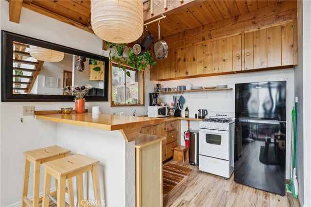 26631 Valley View, Rimforest, CA 92378