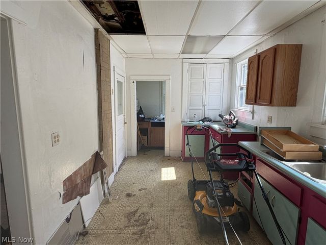 503 Euclid Avenue, Toronto, OH 43964