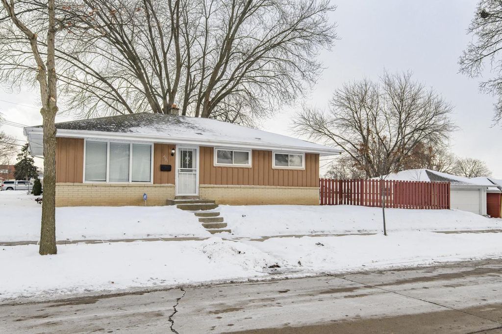4701 W Brentwood AVENUE, Milwaukee, WI 53223