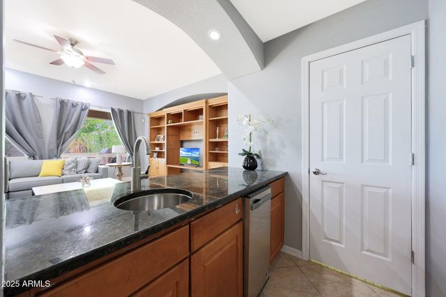 1930 E SAGITTARIUS Place, Chandler, AZ 85249