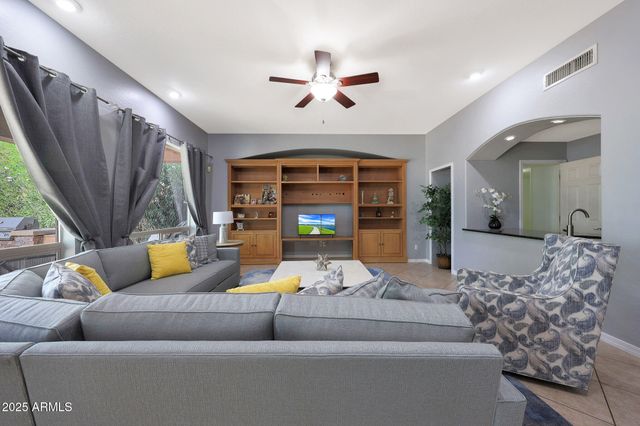 1930 E SAGITTARIUS Place, Chandler, AZ 85249