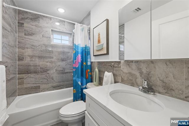 518 8th Street, Lyndhurst, NJ 07071