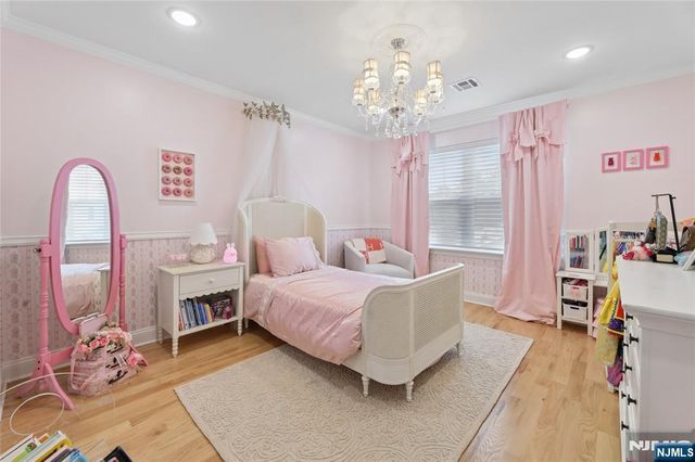 518 8th Street, Lyndhurst, NJ 07071