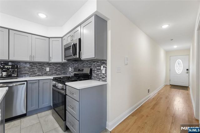 518 8th Street, Lyndhurst, NJ 07071