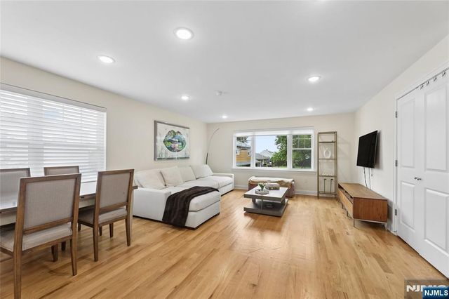 518 8th Street, Lyndhurst, NJ 07071