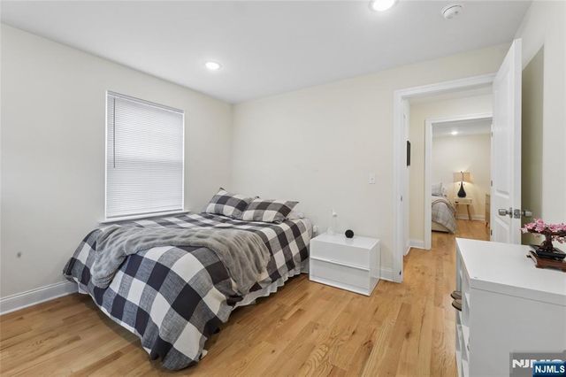 518 8th Street, Lyndhurst, NJ 07071