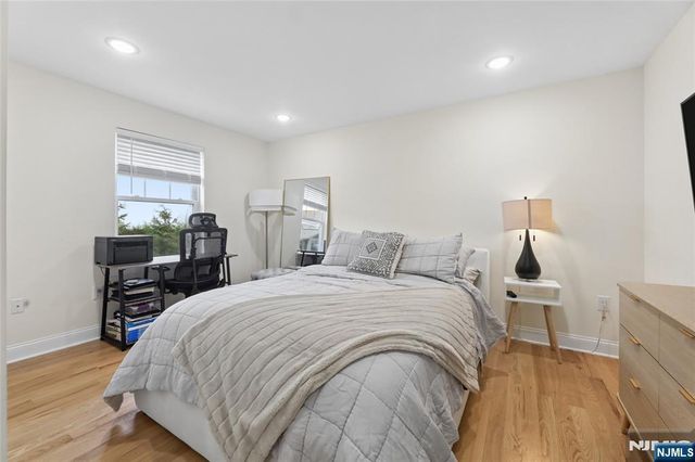 518 8th Street, Lyndhurst, NJ 07071