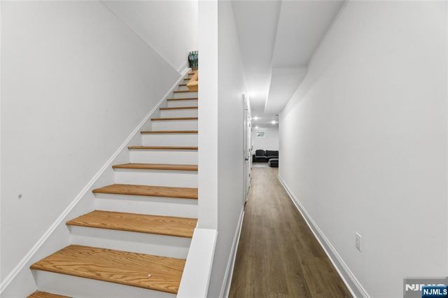 518 8th Street, Lyndhurst, NJ 07071