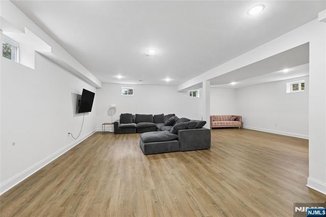518 8th Street, Lyndhurst, NJ 07071
