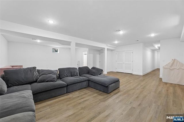 518 8th Street, Lyndhurst, NJ 07071
