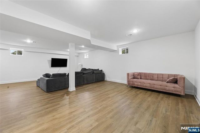 518 8th Street, Lyndhurst, NJ 07071