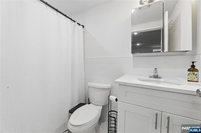 518 8th Street, Lyndhurst, NJ 07071