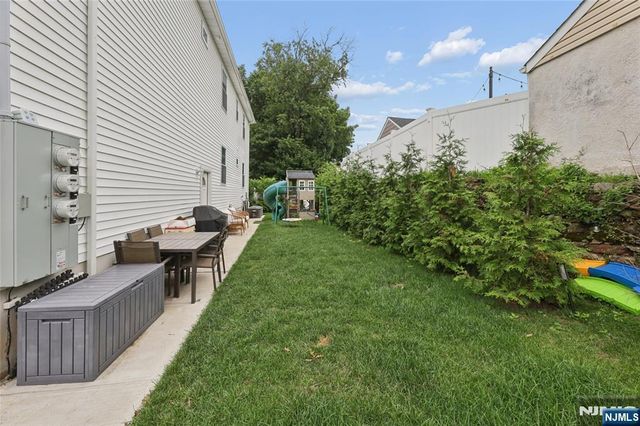518 8th Street, Lyndhurst, NJ 07071