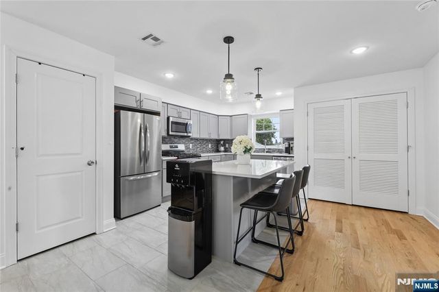 518 8th Street, Lyndhurst, NJ 07071