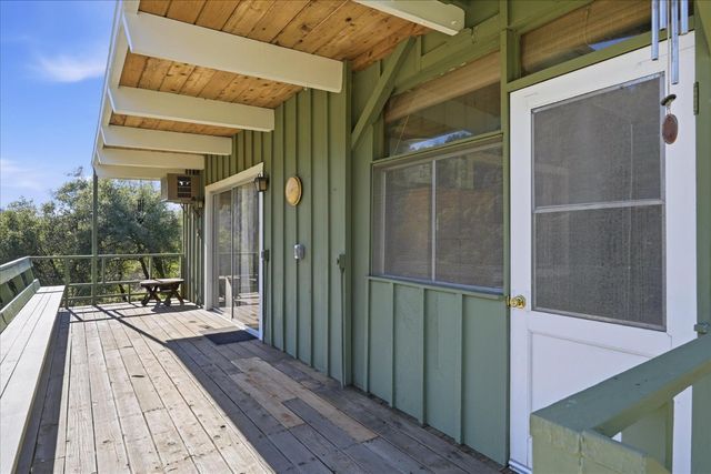50015 Lilac Lane, Oakhurst, CA 93644