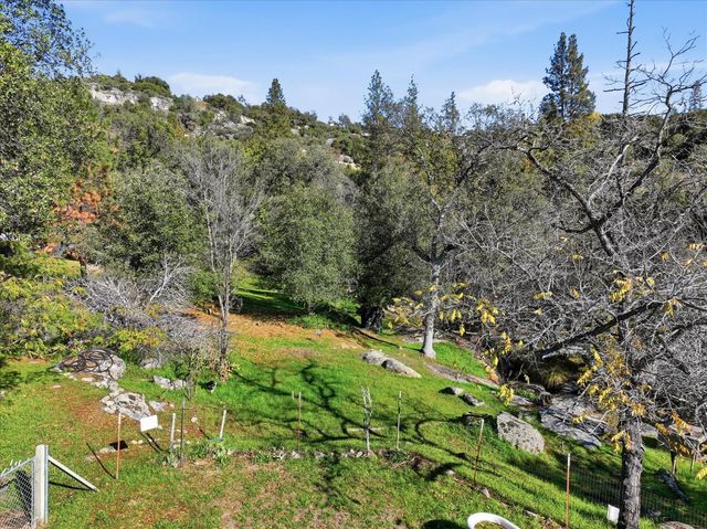50015 Lilac Lane, Oakhurst, CA 93644
