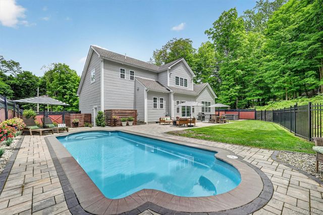 220 Bay View Avenue, Cornwall On Hudson, NY 12520