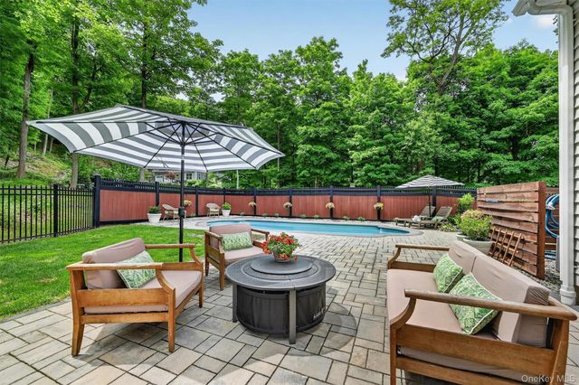 220 Bay View Avenue, Cornwall On Hudson, NY 12520
