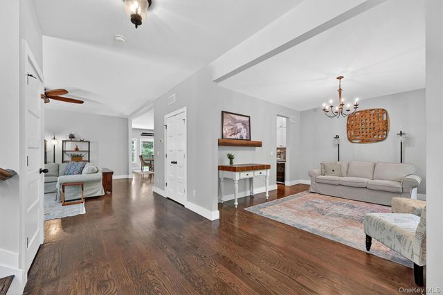220 Bay View Avenue, Cornwall On Hudson, NY 12520