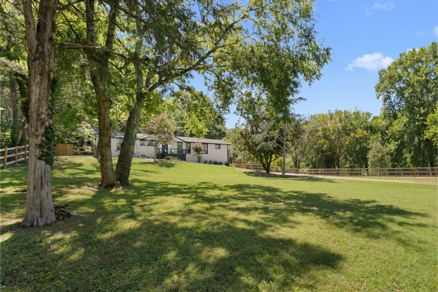 6555 Brownlee Dr, Nashville, TN 37205