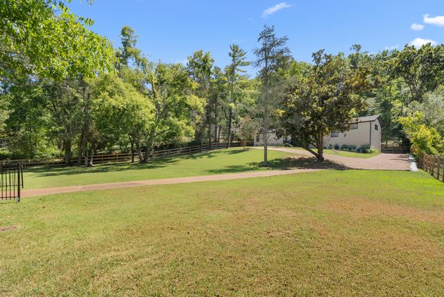 6555 Brownlee Dr, Nashville, TN 37205