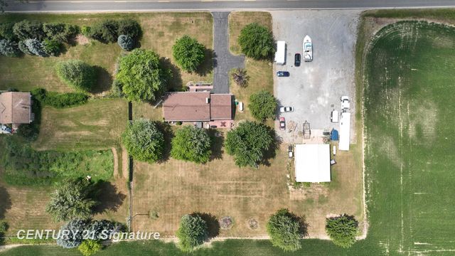 455 S Vernon Road, Venice Twp, MI 48817