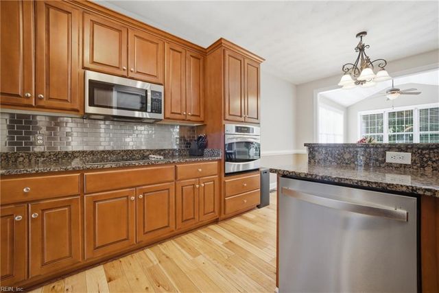 13366 Country Walk CIR, Carrollton, VA 23314