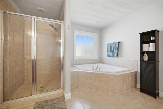 13366 Country Walk CIR, Carrollton, VA 23314