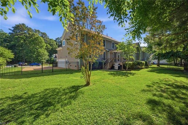 13366 Country Walk CIR, Carrollton, VA 23314
