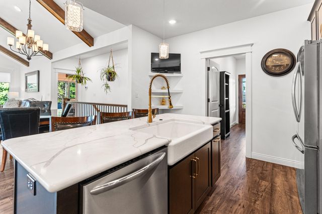 25400 SILVERCREST CT, Wooldridge, MO 65287