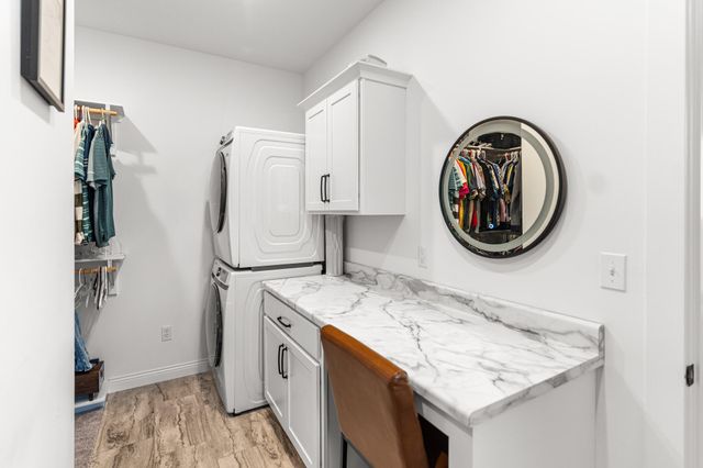 25400 SILVERCREST CT, Wooldridge, MO 65287