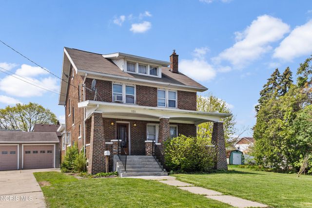 121 Bacon Street, Rossford, OH 43460