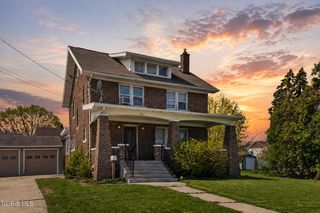 121 Bacon Street, Rossford, OH 43460