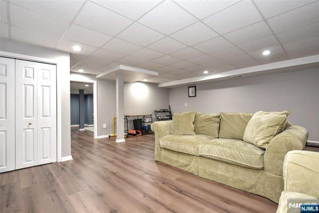 37 Niagara Drive 37, Mahwah, NJ 07430