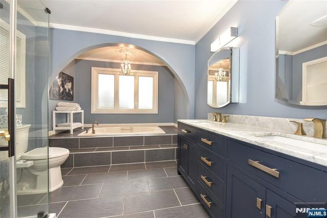 37 Niagara Drive 37, Mahwah, NJ 07430