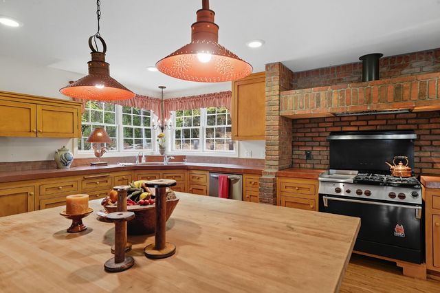 13825 Pine View, Pine Grove, CA 95665