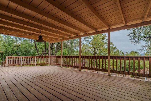 13825 Pine View, Pine Grove, CA 95665