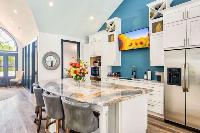 11220 West Road 753, Houston, TX 77065