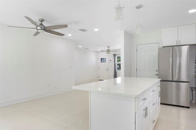 3725 31ST AVENUE N, St Petersburg, FL 33713
