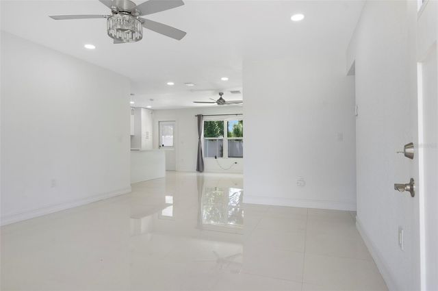 3725 31ST AVENUE N, St Petersburg, FL 33713