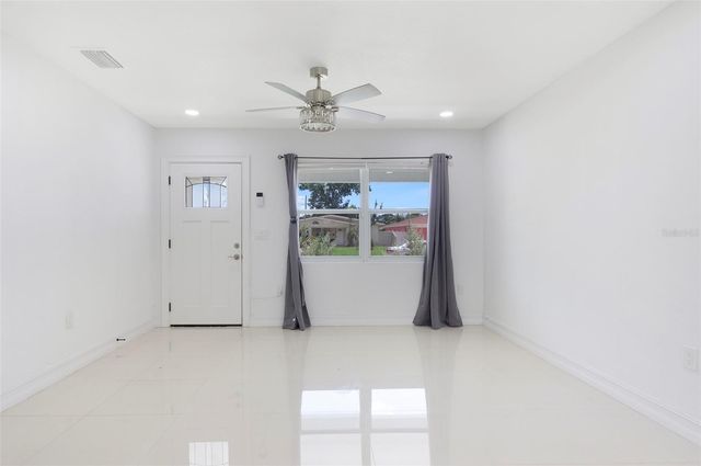 3725 31ST AVENUE N, St Petersburg, FL 33713