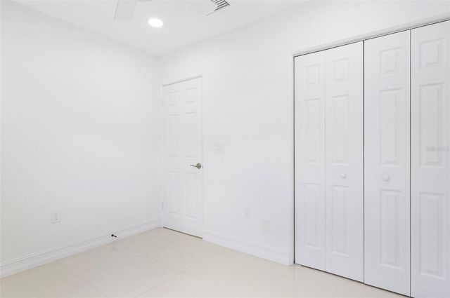 3725 31ST AVENUE N, St Petersburg, FL 33713