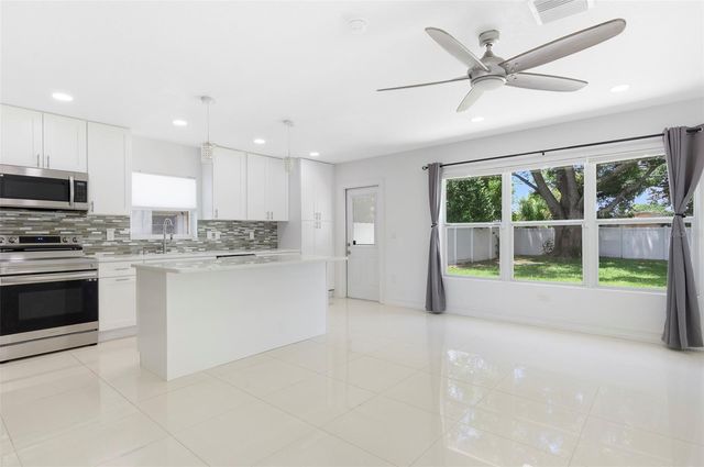 3725 31ST AVENUE N, St Petersburg, FL 33713