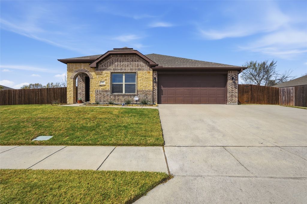 543 Johnson Drive, Lavon, TX 75166