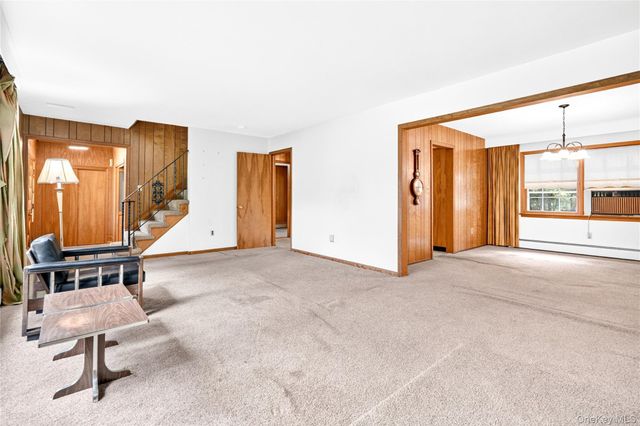 2 Laura Lane, Spring Valley, NY 10977