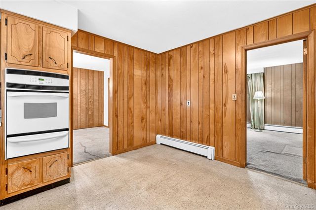 2 Laura Lane, Spring Valley, NY 10977