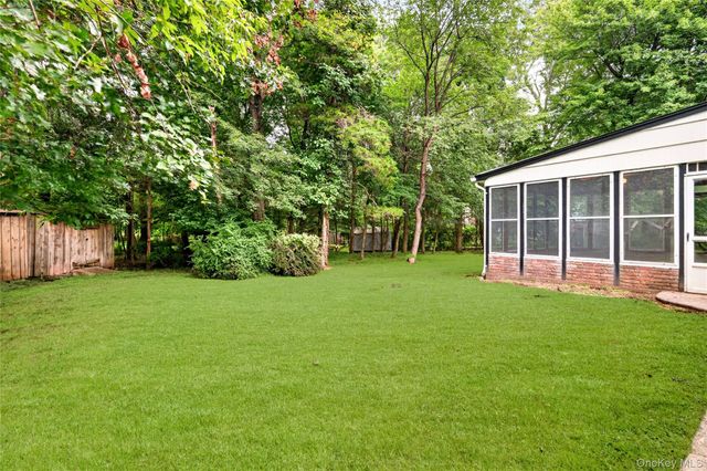 2 Laura Lane, Spring Valley, NY 10977