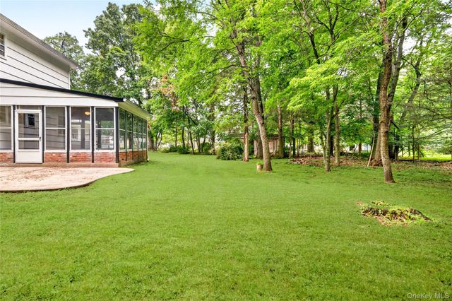 2 Laura Lane, Spring Valley, NY 10977