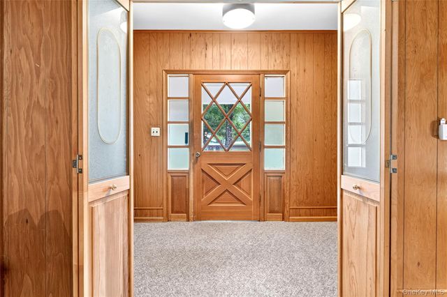 2 Laura Lane, Spring Valley, NY 10977